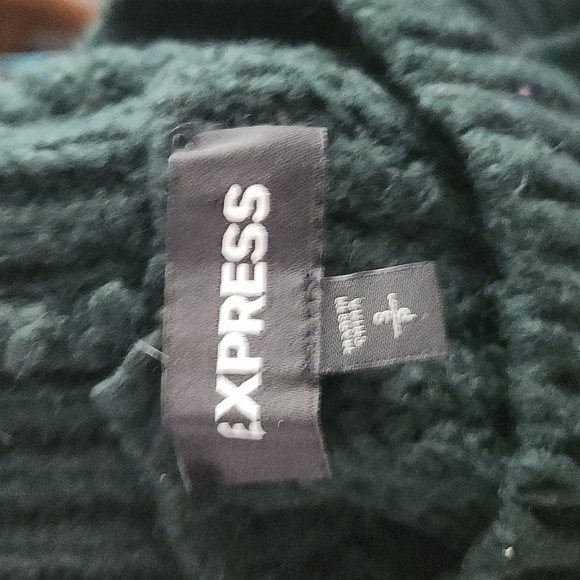 🔥12 HOUR FLASH SALE🔥 EXPRESS: Forest Green Sweater - Picture 2 of 6